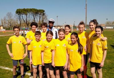La_squadra_delle_staffette_giovanili_di_Atletica_85_Cadetti_maschi_e_femmine.jpg