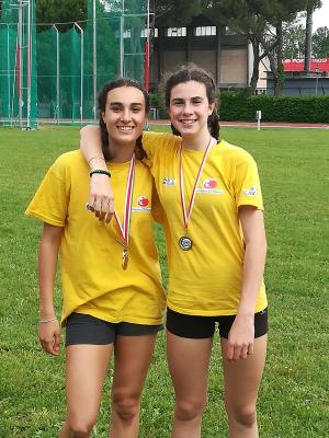 Giulia Gandolfi A Sinistra E Aurora Bacchini A Destra Repertorio 